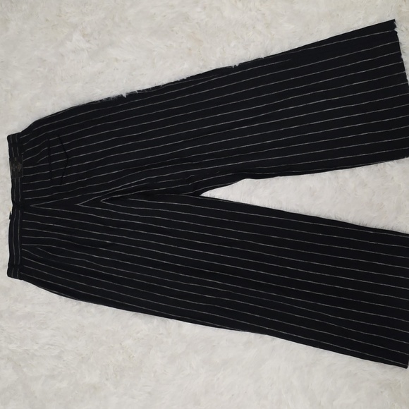 Banana Republic Black & White Striped Wide-Leg Pants. Size 12P. NWT - Picture 5 of 6